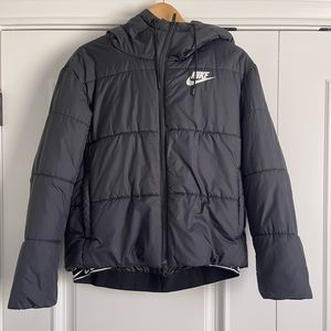 Nike puffer jacket - black - Women’s - Medium